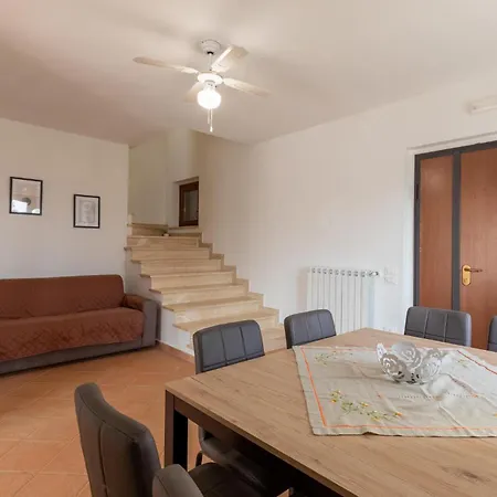 Lovely In Castiglione Del *