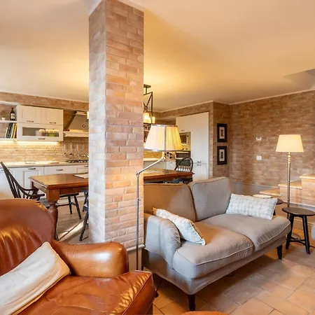 Lovely In Castiglione Del *